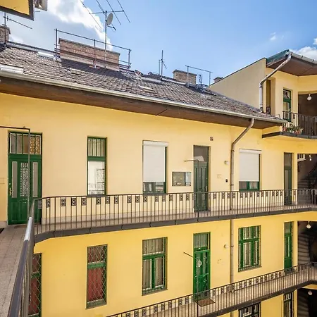 Star House In The City Budapest Exterior photo